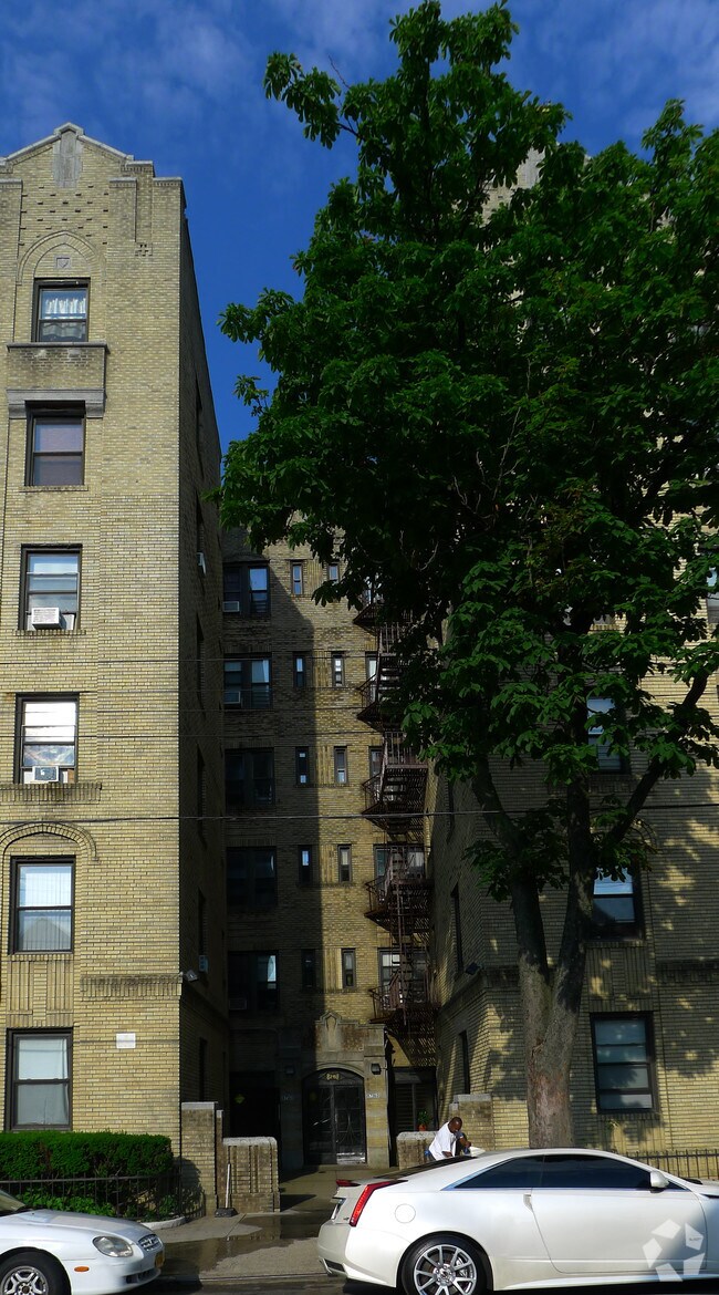 Building Photo - 8760 113th St