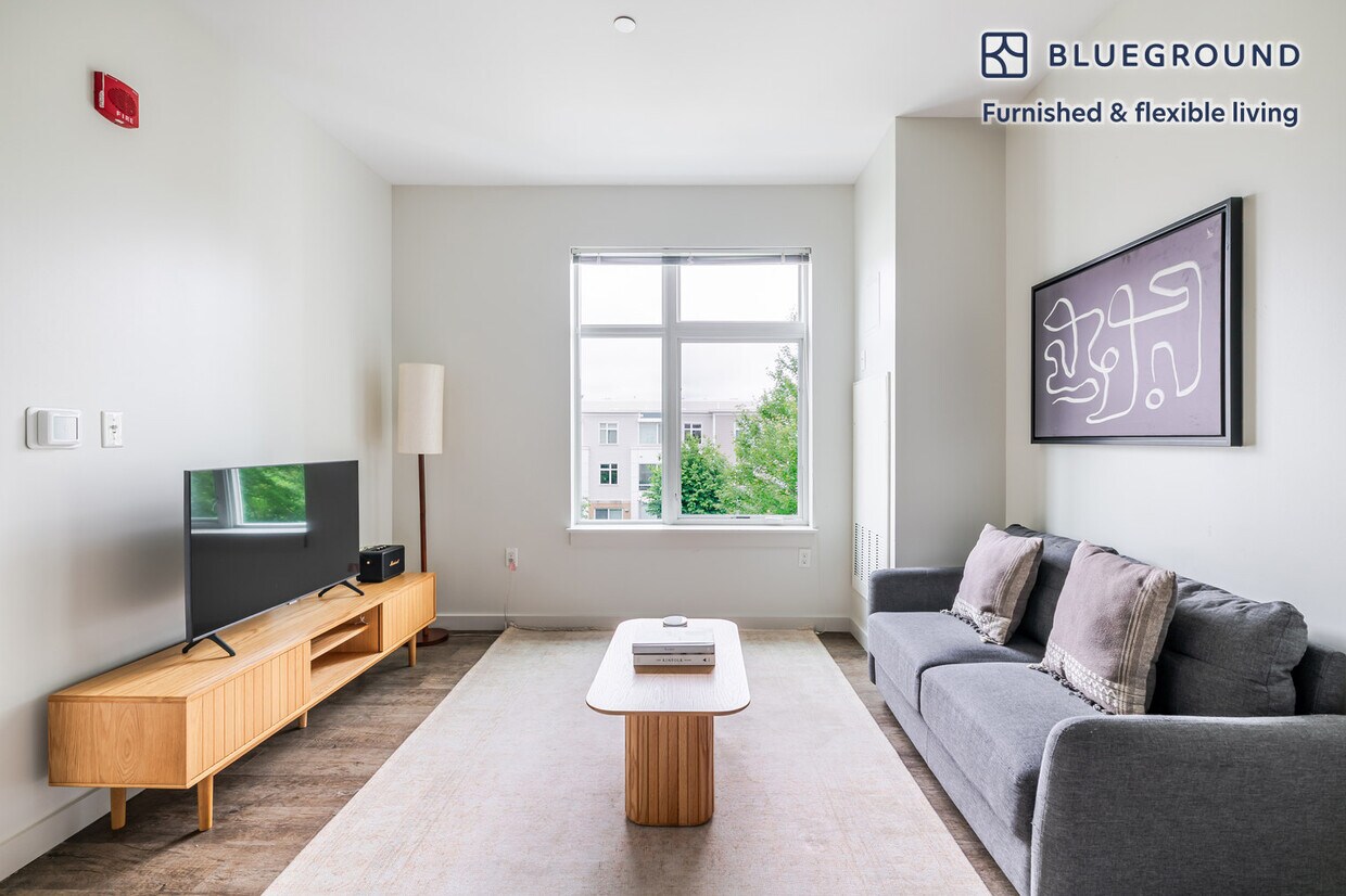 Foto principal - 240 Sidney St