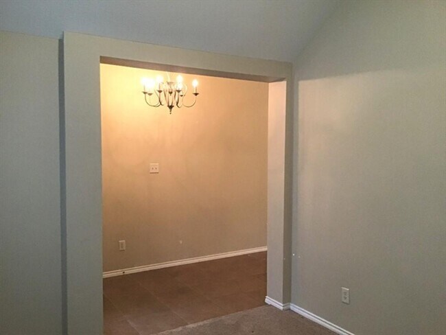 Building Photo - 2102 Sailwind Dr