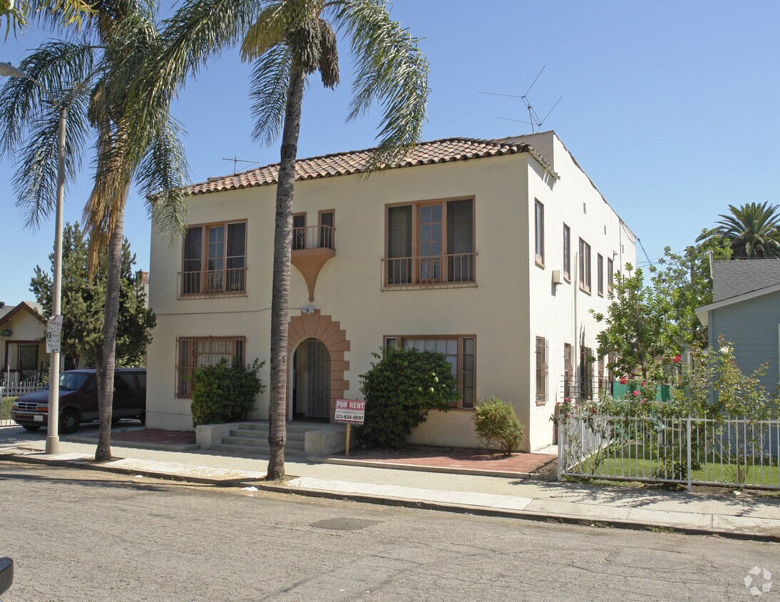 Foto del edificio - 6826-6828 Leland Way