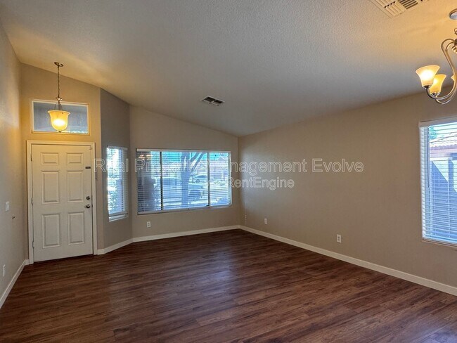 Foto del edificio - 22297 N 76th Dr