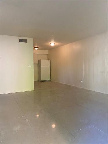 Building Photo - 9411 Goldenrod Rd