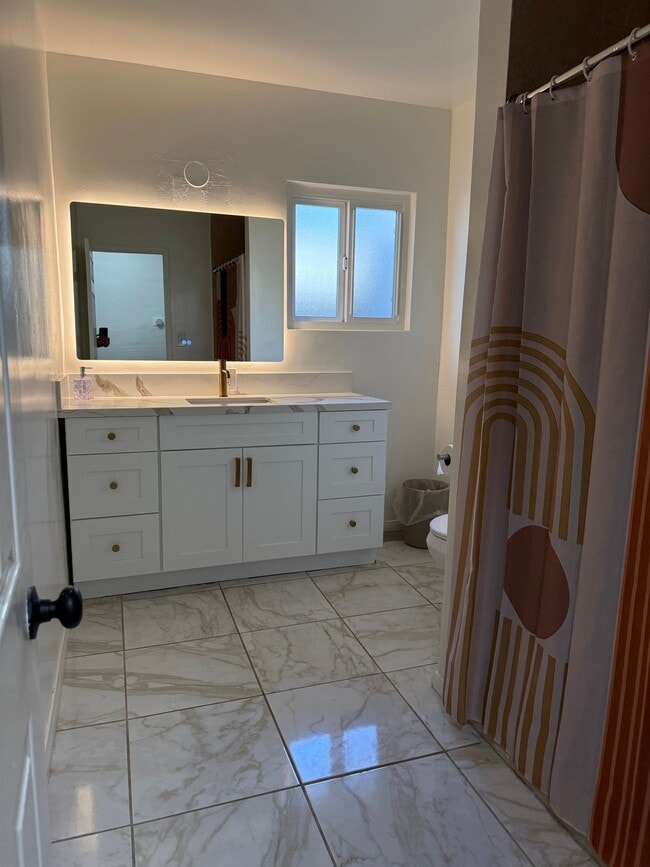 Foto del edificio - 25446 Lane St