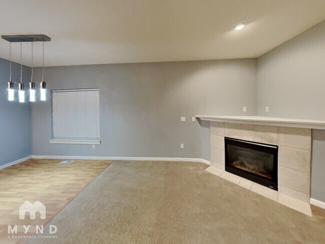 Foto del edificio - 14290 Brittany Terrace