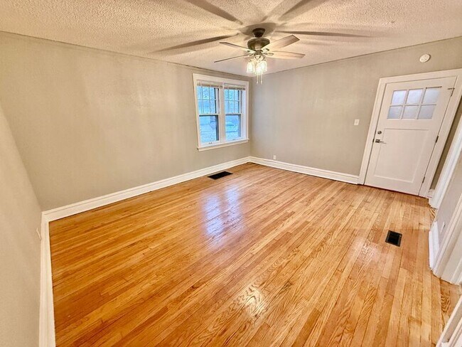 Foto del edificio - 1240 Hawthorne Pl