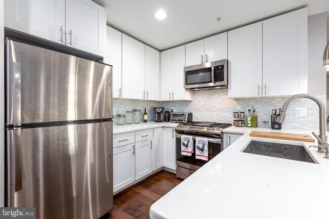 Foto del edificio - 528 Kennedy St NW
