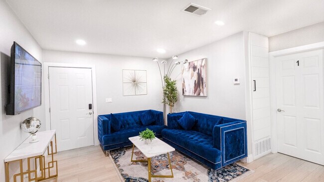 Building Photo - 8356 Adams St