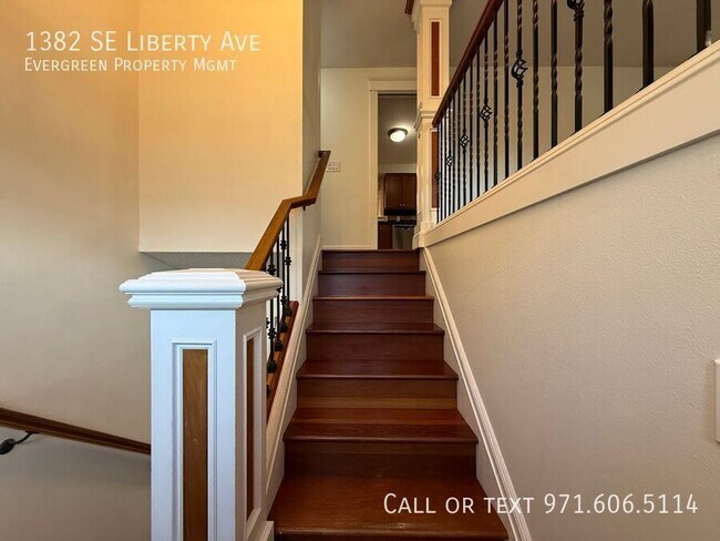 Foto del edificio - 1382 SE Liberty Ave