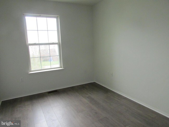 Building Photo - 14 Kelston Dr
