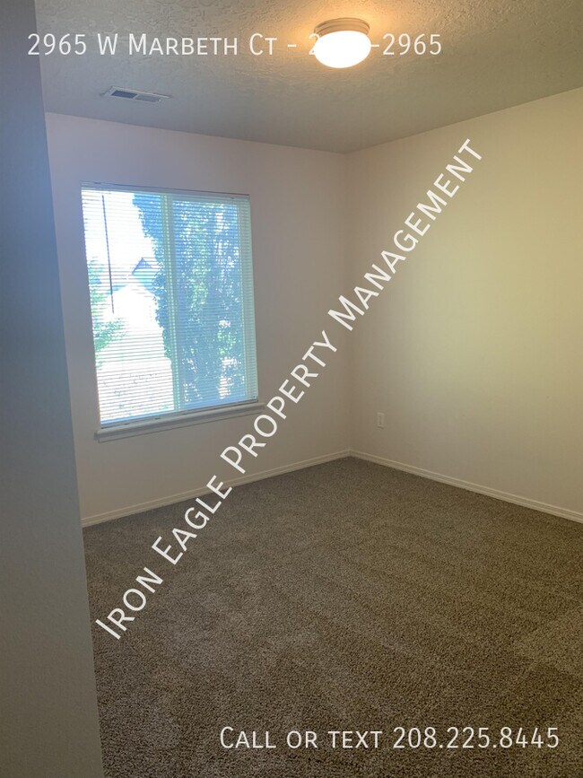 Foto del edificio - 2965 W Marbeth Ct