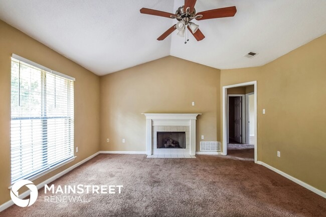 Building Photo - 4152 Triple Crown Loop N