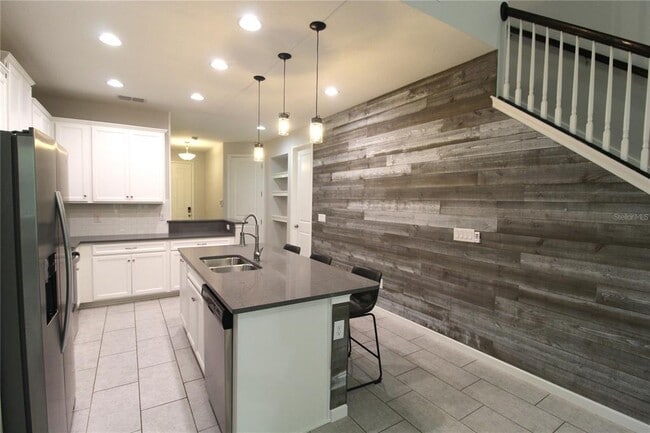 Building Photo - 11442 Rolling Green Dr