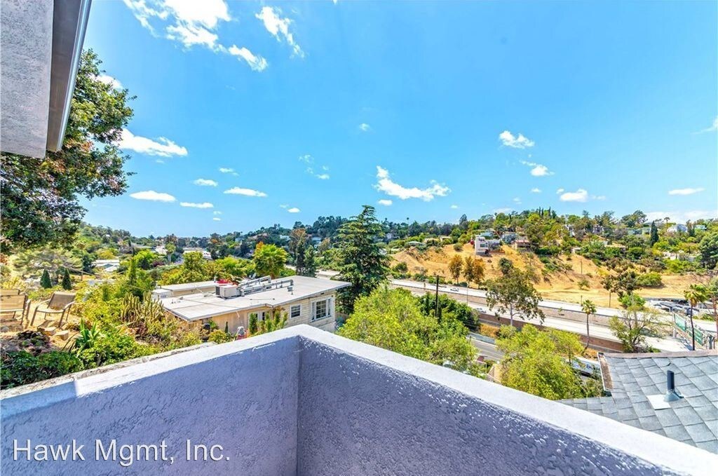 Primary Photo - 1 br, 1 bath Apartment - 2414 N. Alvarado St.