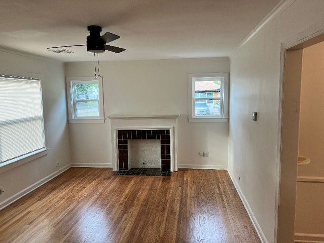 Building Photo - 119 N Florence Pl