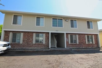 Building Photo - 6809 W Kennewick Ave