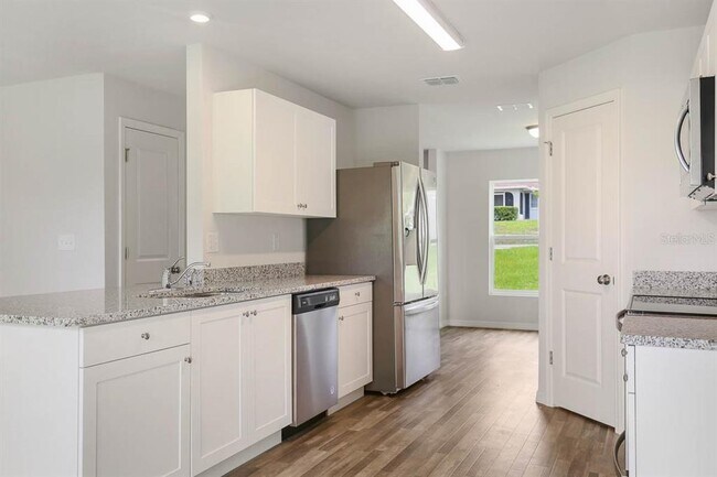 Building Photo - 5251 Roble Ave