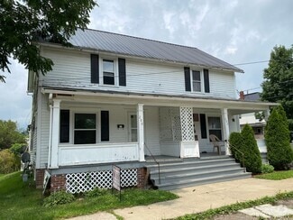 Building Photo - 200-202-202 Holbrook St