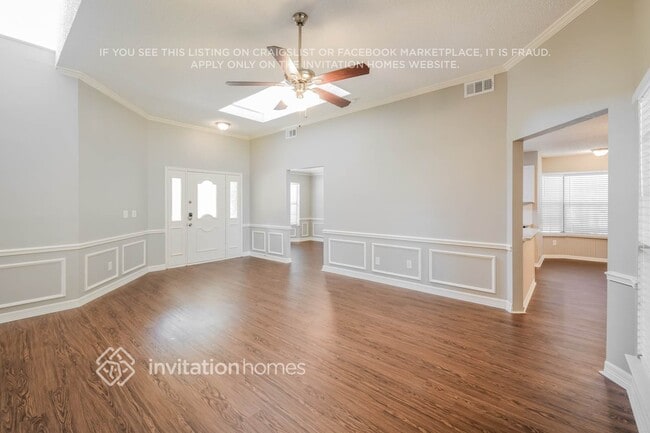 Foto del edificio - 5221 Hollow Bend Ln