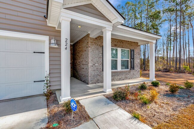 Foto del edificio - Furnished Rental in Moncks Corner