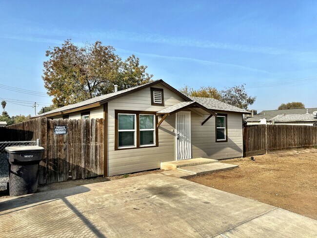 Foto del edificio - 443 S T St