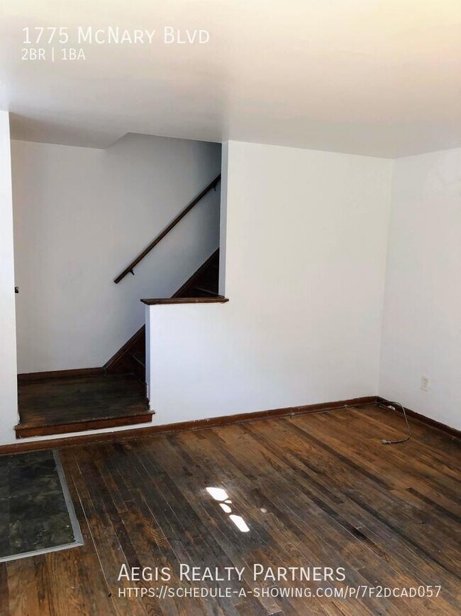 Building Photo - 1775 McNary Blvd