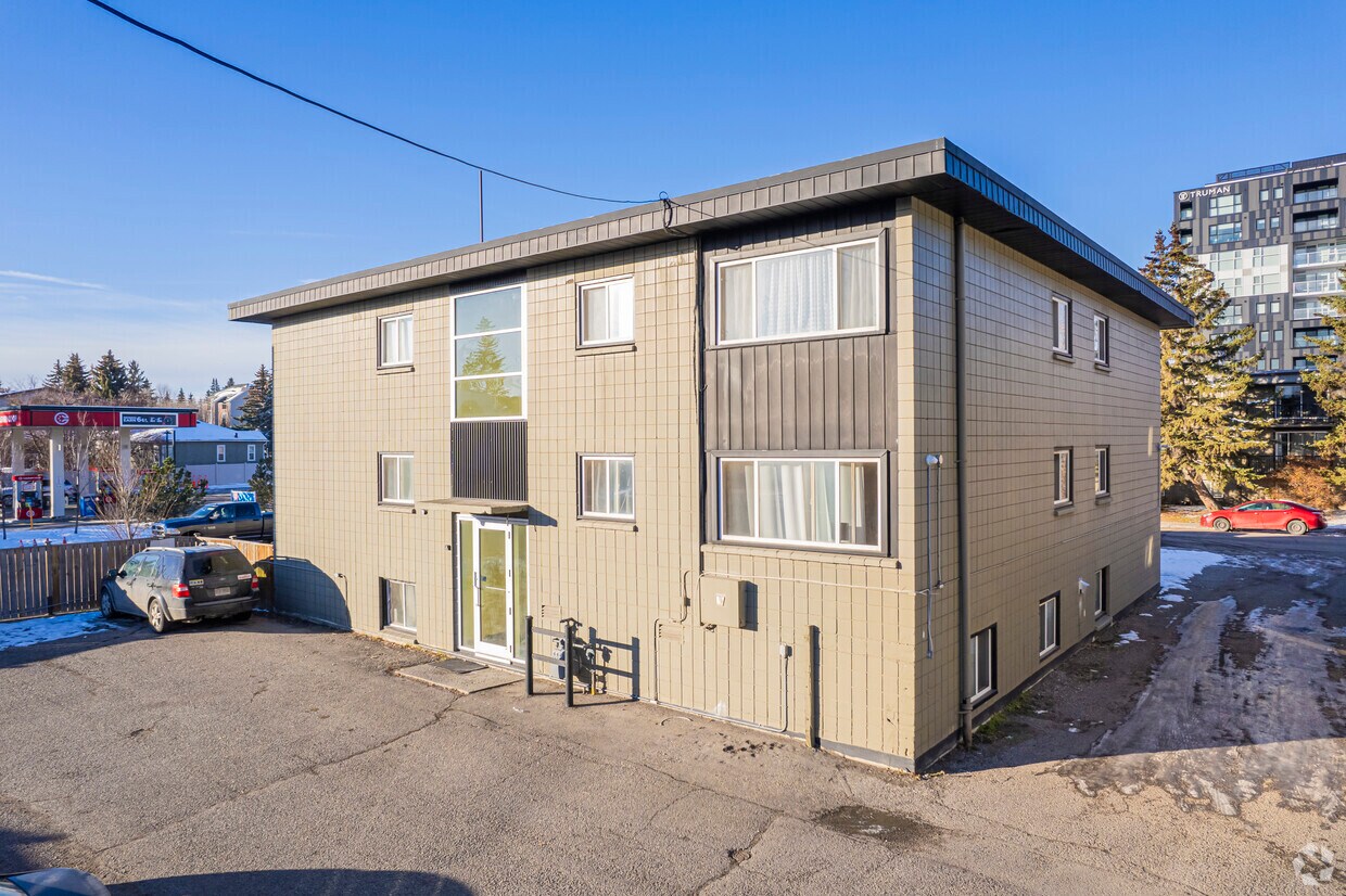 Primary Photo - 1740-1744 28th St SW