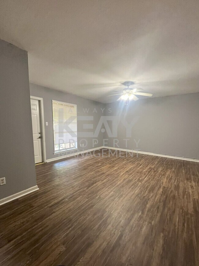 Foto del edificio - 2830 Louisiana Ave