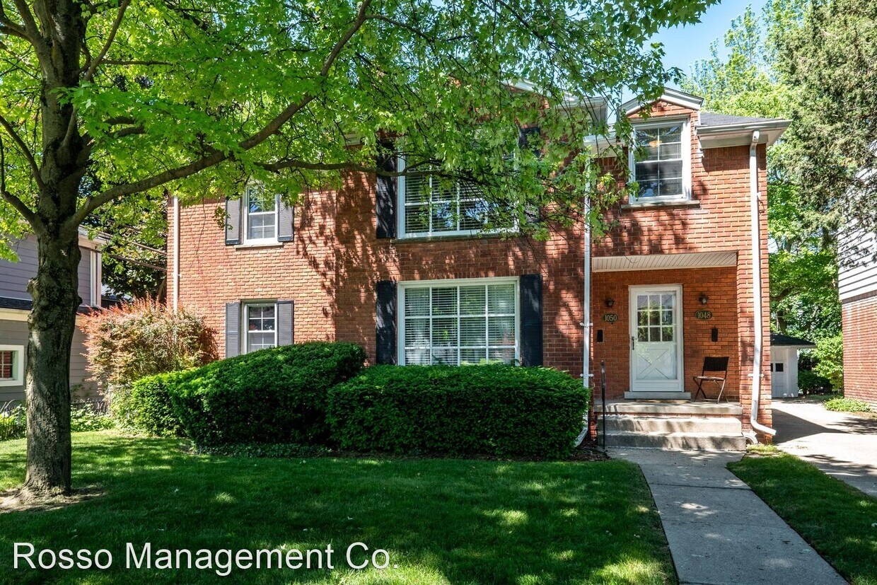 Primary Photo - 1048 Henrietta St