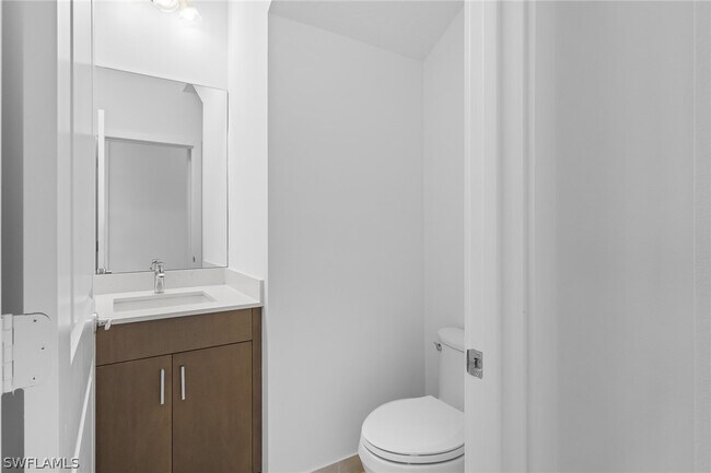 Foto del edificio - 5693 Cassidy Ln