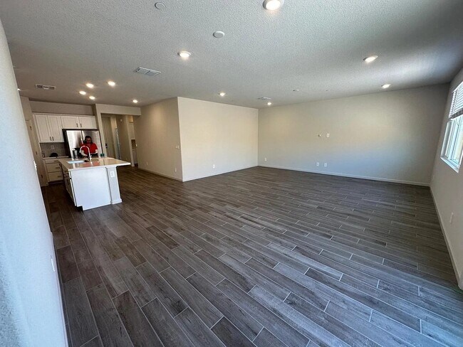 Foto del edificio - 1781 Haines Ave