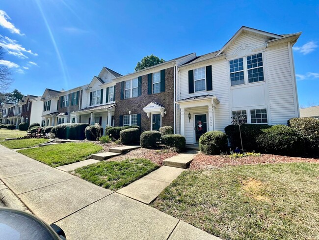 Photo - 5308 Jocelyn Ln Townhome