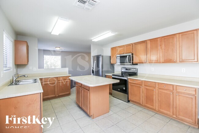 Foto del edificio - 1858 E Omega Dr