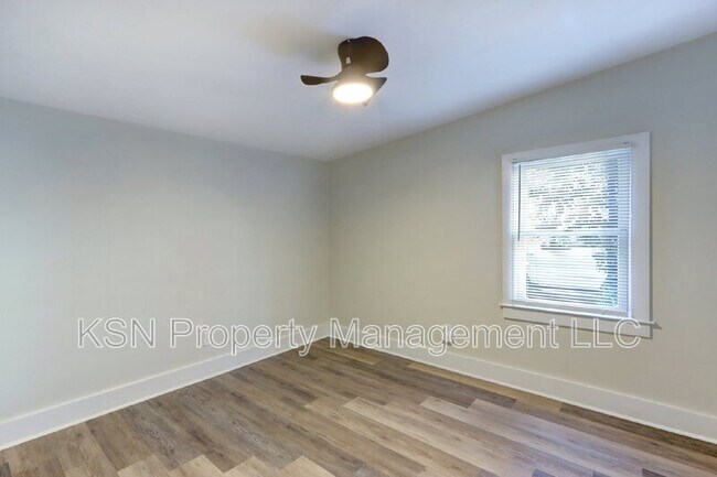 Foto del edificio - 543 E Harris St