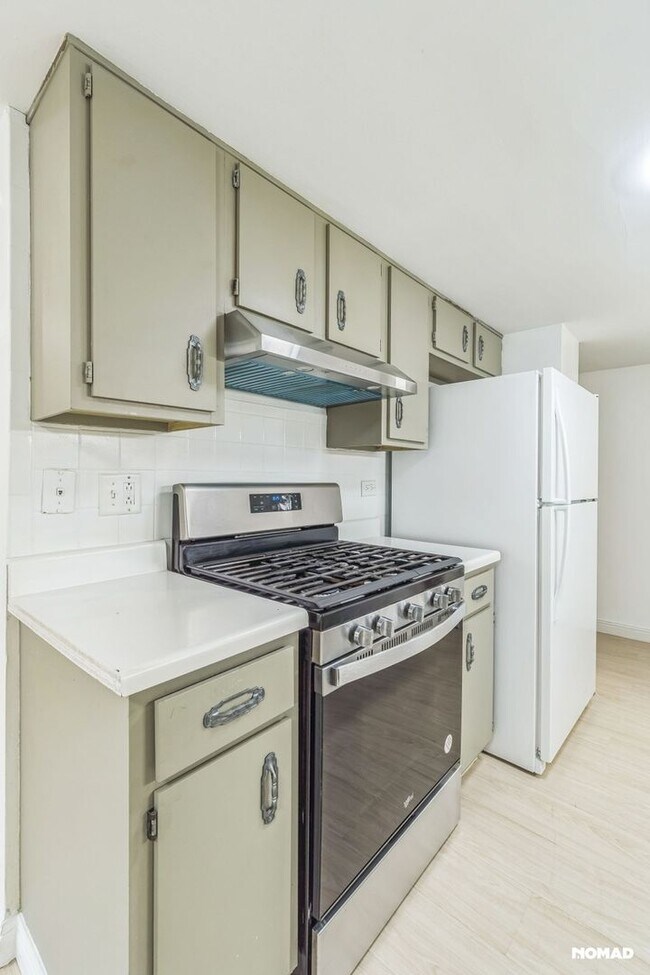 Building Photo - Charming 2BR Duplex in Hanover Park