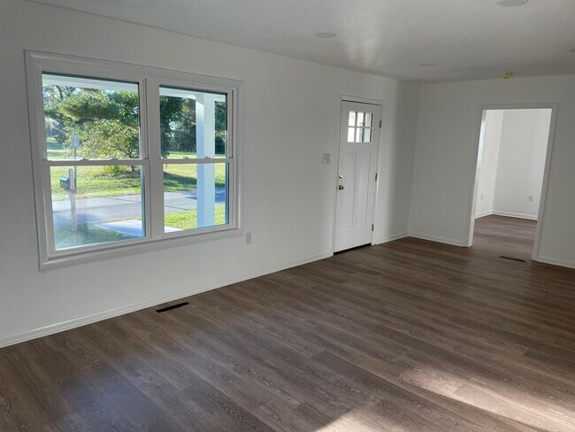 Foto del edificio - 5654 Poplar Ln