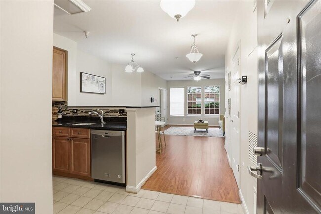 Foto del edificio - 801 S Greenbrier St