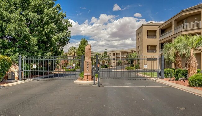 Building Photo - Condo Next to Sunbrook Golf Course