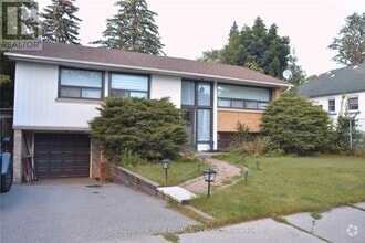 Building Photo - 106 Connaught Ave