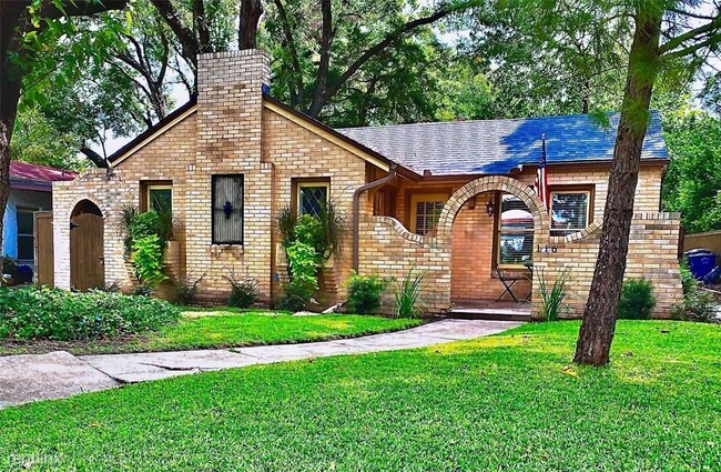 Building Photo - 2 br, 1 bath House - 116 S Briscoe Blvd