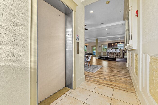 Building Photo - 92 Washington St