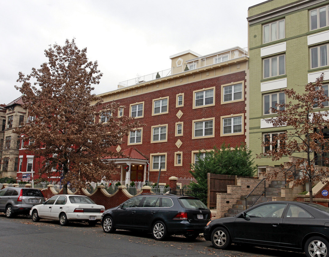 Primary Photo - Segovia Apartments