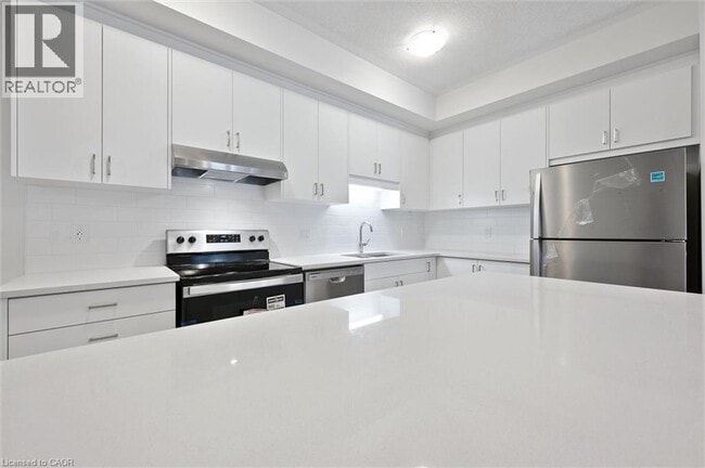 Building Photo - 167 REVERIE Wy