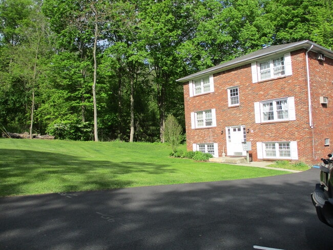 Building Photo - 11 Old Allamuchy Rd