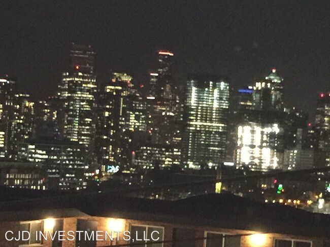 Foto del edificio - 524 Highland Dr