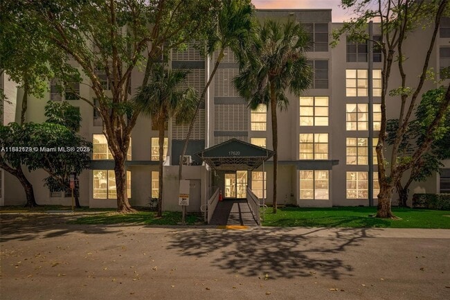 Building Photo - 17620 Atlantic Blvd