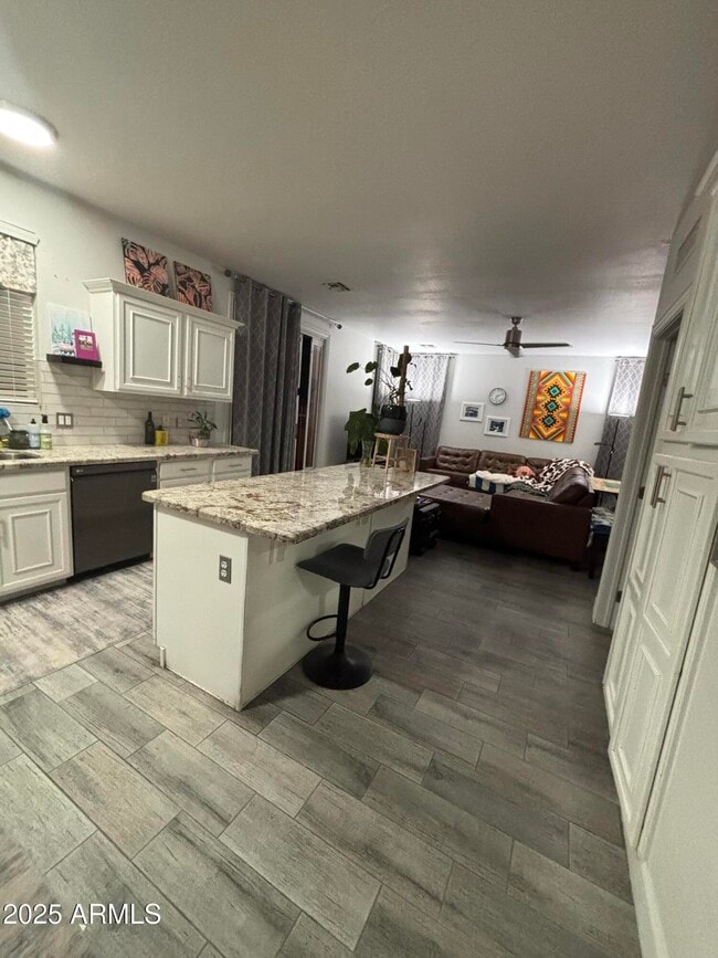 Foto del edificio - 16225 W Mesquite Dr