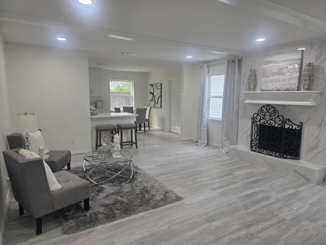Foto del edificio - 1507 Village Green Ct