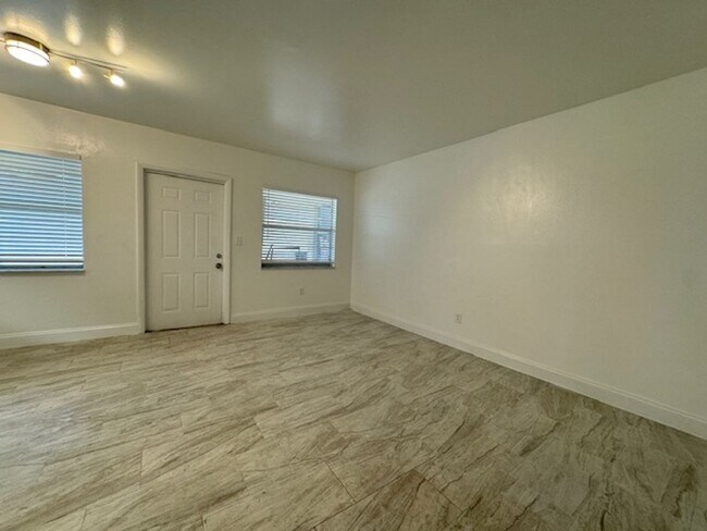 Foto del edificio - 3730 SW 59th Ave