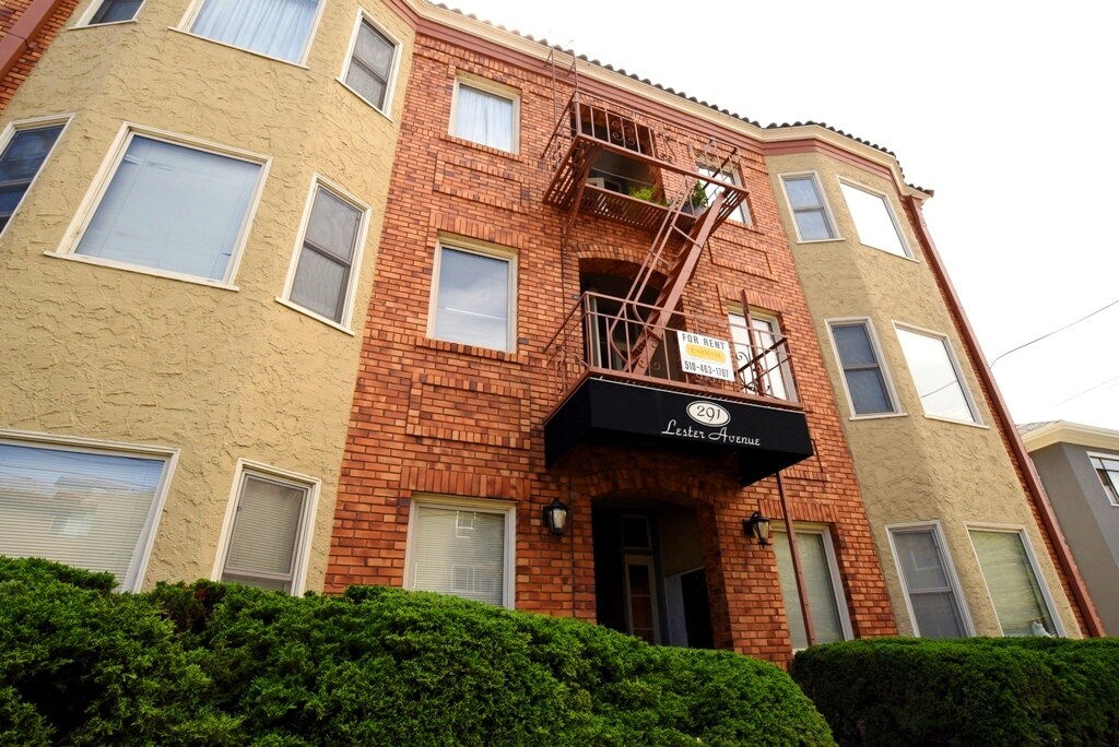 Primary Photo - 291 Lester Ave
