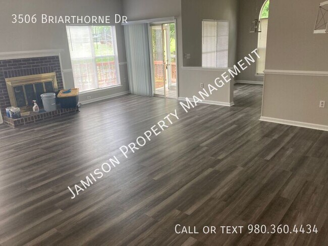 Building Photo - 3506 Briarthorne Dr